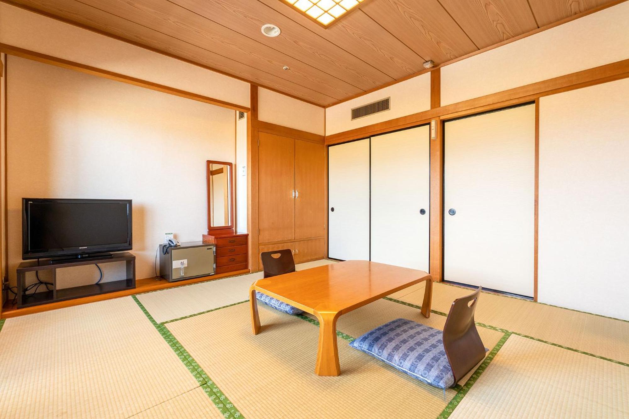 Hotel Ooedo Onsen Monogatari Aizu Esterno foto
