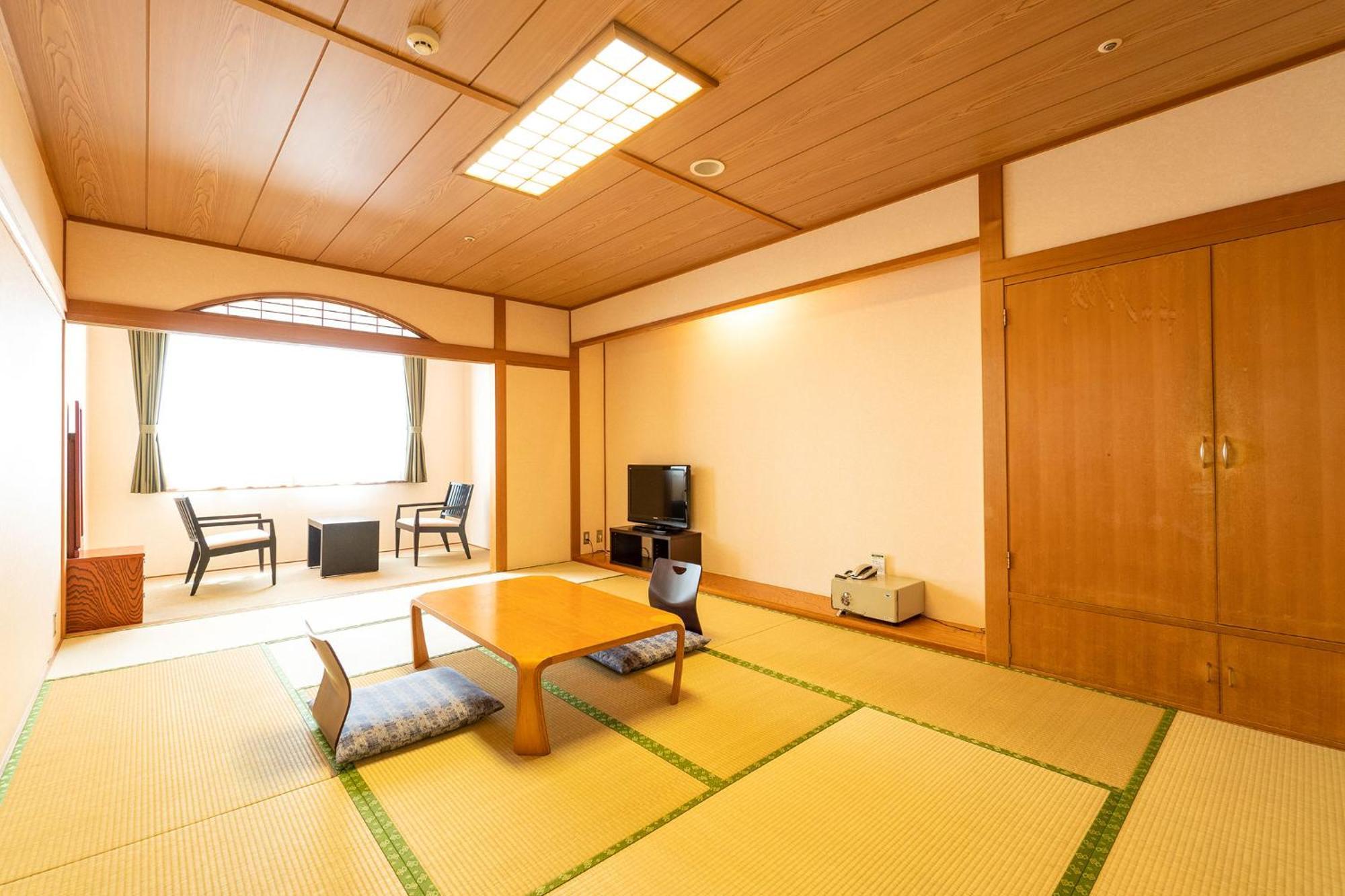 Hotel Ooedo Onsen Monogatari Aizu Esterno foto