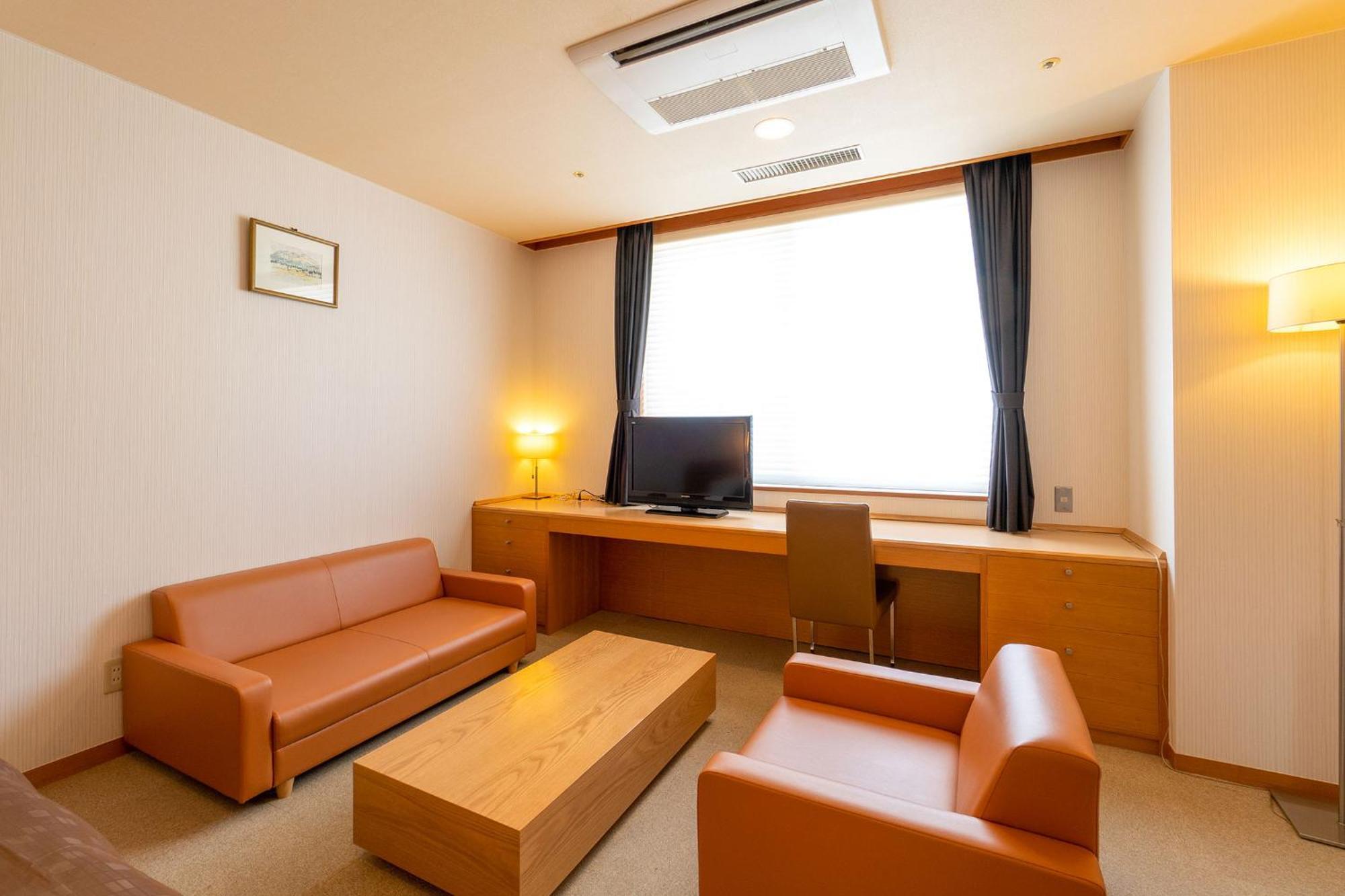 Hotel Ooedo Onsen Monogatari Aizu Esterno foto